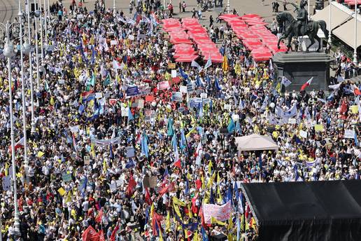 TRG BIO KRCAT &Scaron;ef sindikata: 'Iz Vlade ka&zcaron;u da ne mogu dizati pla&cacute;e! La&zcaron;u, la&zcaron;u! Novca ima'