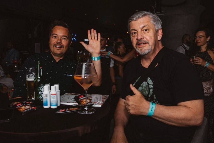 Spisateljica Marijana Perinić predstavila roman 'Raskrižje': Dinamična priča o današnjici...