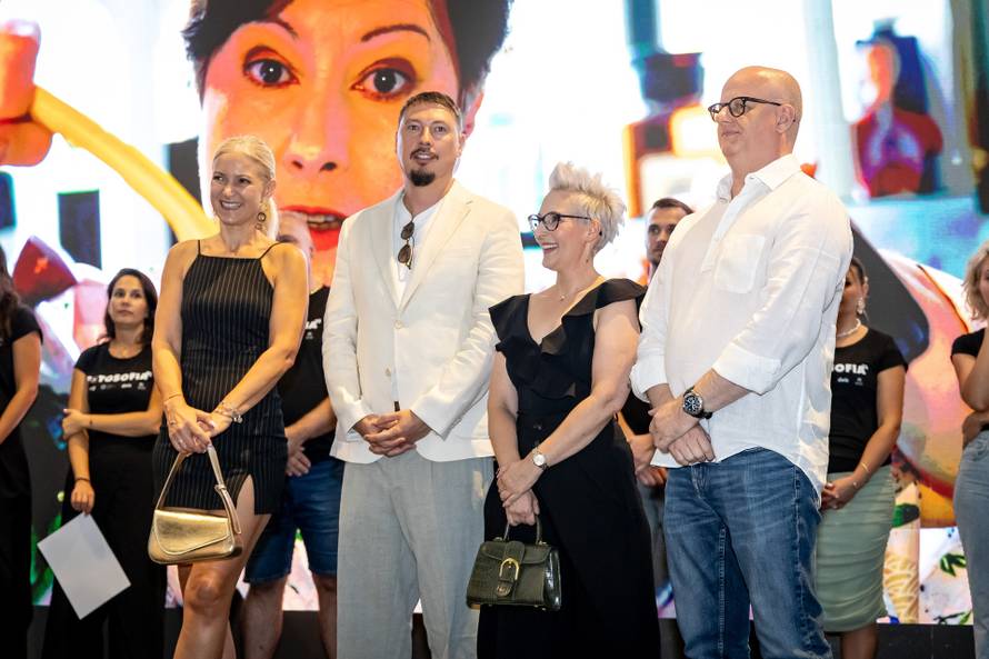Tajna broja 21 na izložbi radova Fotosofije Damira Hoyke