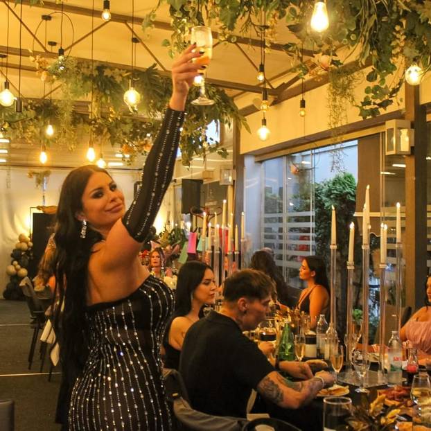 FOTO Tukla se sa ZET-ovcem, a sad je opet uhićena! Evo s kojim Hrvatom je posebno bliska...