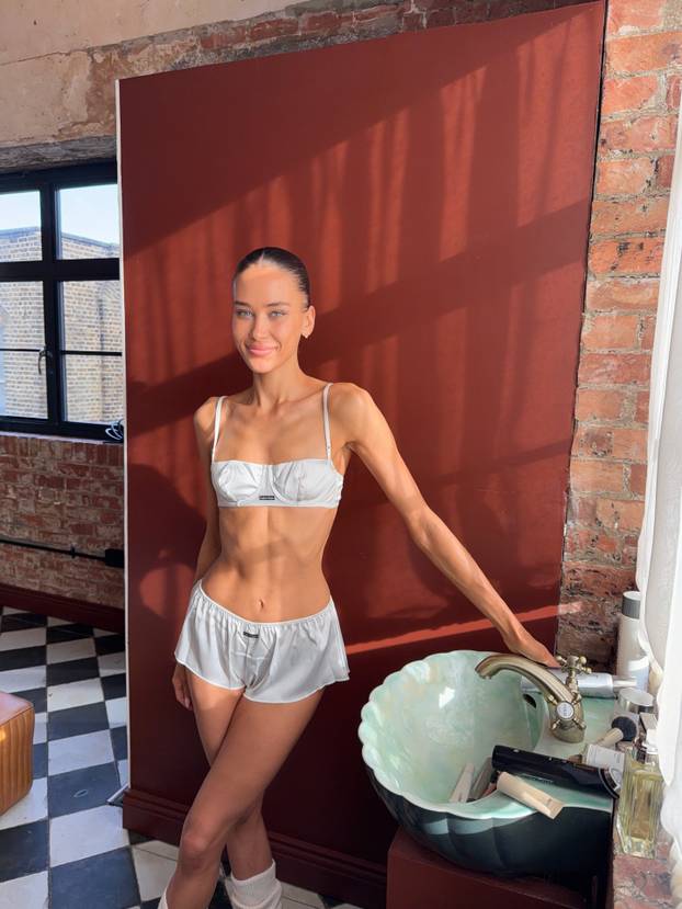 FOTO Instruktorica pilatesa je osvojila internet nakon što joj je nešto 'ispalo' na odmoru