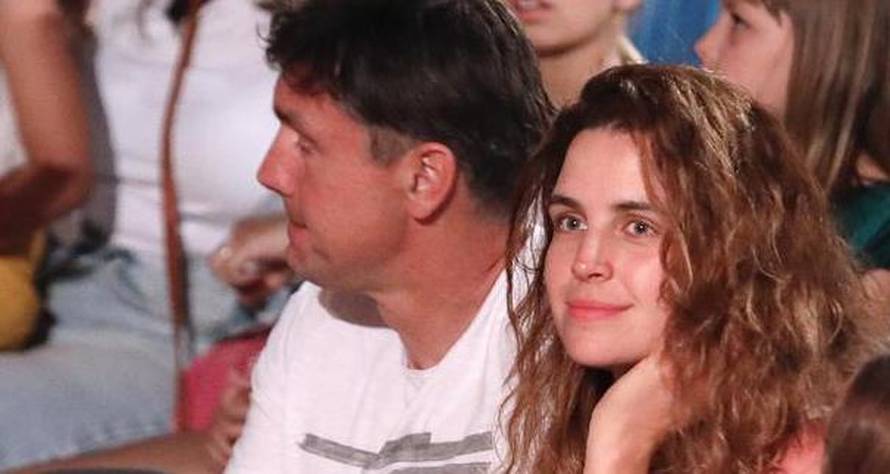 Doris Pinčić s obitelji uživala na dječjoj predstavi u Šibeniku