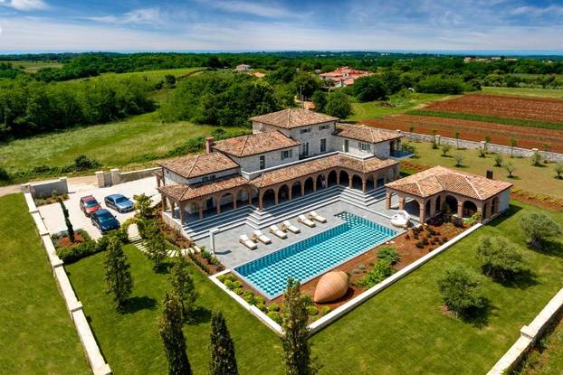 FOTO Kao da ste u Toskani: Ova predivna vila spaja talijanski dizajn i istarski šarm