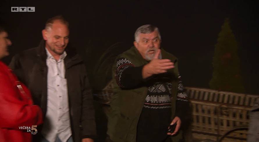 VIDEO Božo divljao i rasplakao Daria u 'Večeri za 5 na selu': Šta ti pričaš za mene? Glupi čovjek!