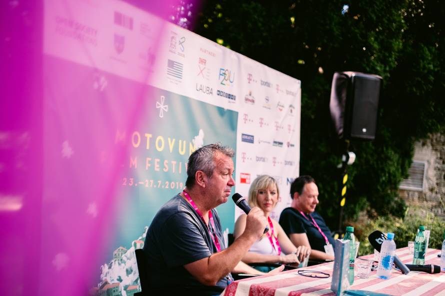 Uz zdravicu bananama započeo je 22. Motovun Film Festival...