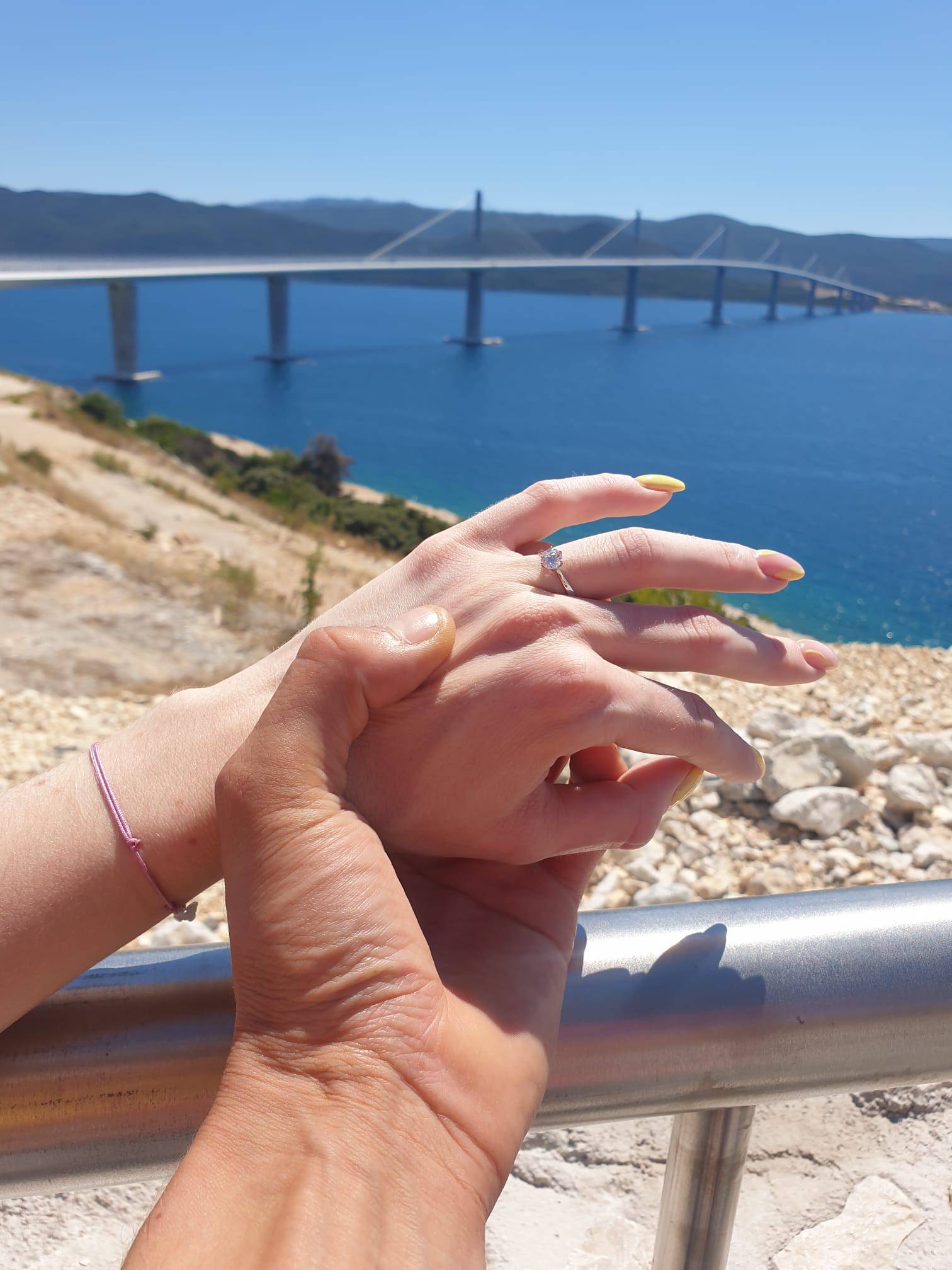 'Pale' prve zaruke na Pelješkom mostu: 'Osjetila sam da će me uskoro zaprositi. Iznenadio me'