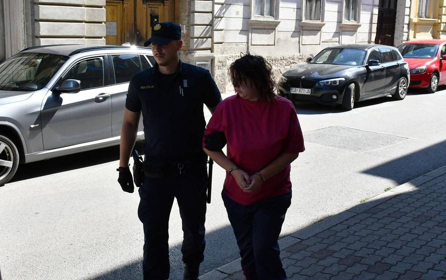 Slavonski Brod: U Županijsko državno odvjetništvo  privedena žena (37) osumnjičena za ubojstvo muškarca F.V. (71)