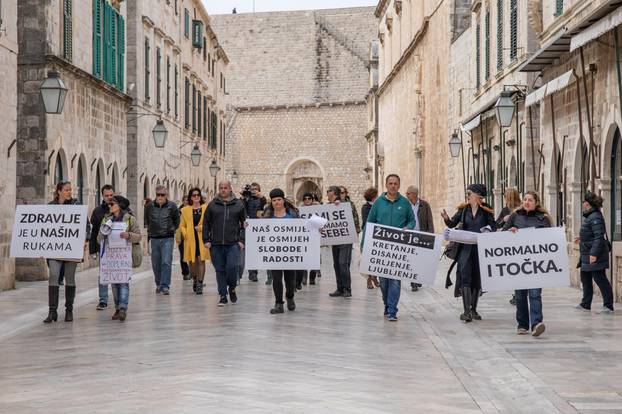 Dubrovčani povorkom podržali slobodu, mir i demokraciju u svijetu