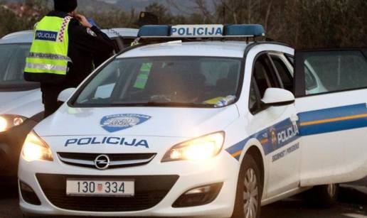 Istra: Mladić (19) automobilom je pokušao pregaziti policajca