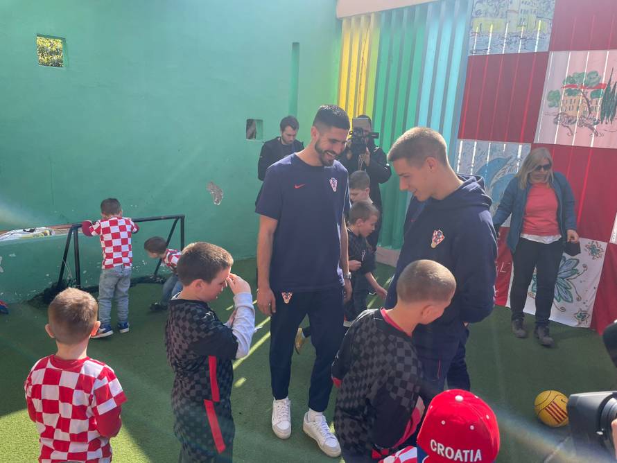 'Vatreni' razveselili 150 djece iz doma Maestral: Već je mjesec dana euforija, idemo i na Poljud