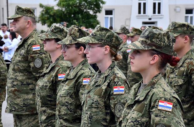 FOTO Kad u vojsku pođem... U Požegi prisegnulo 150 ročnika