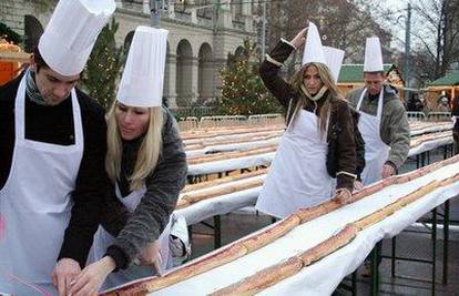 Mađarski slastičari ispekli kolač dug 500 metara