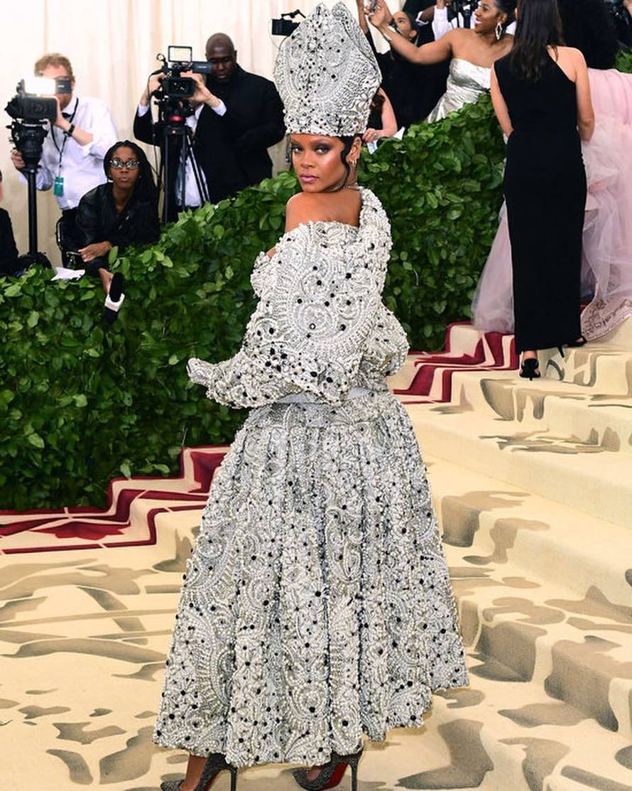 Rihanna je došla kao papa, a Perry obukla anđeoska krila...