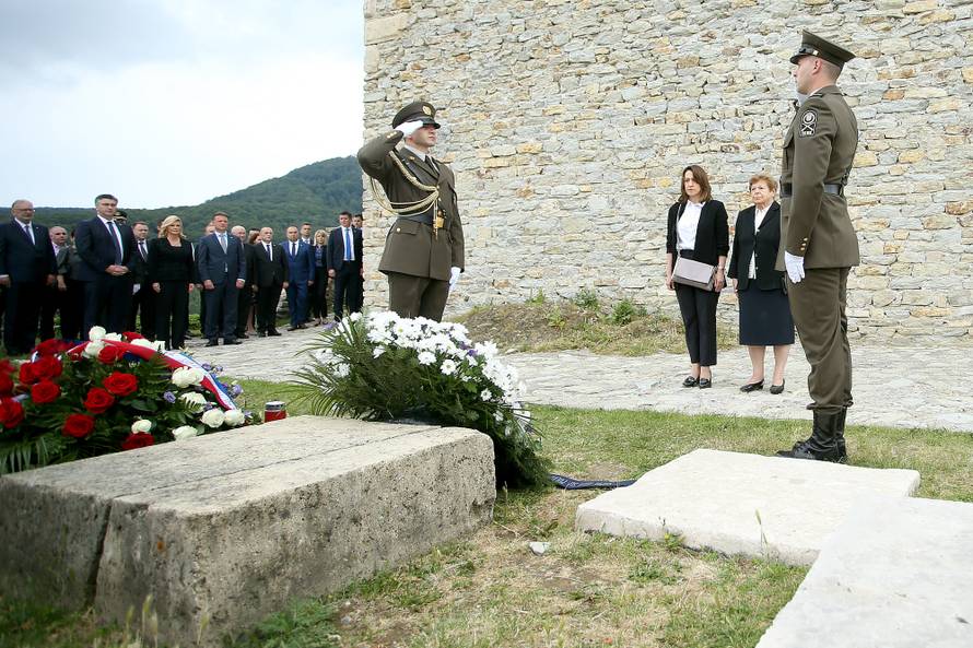 Zagreb: DrÅ¾avni vrh poklonio se na Oltaru domovine povodom Dana drÅ¾avnosti