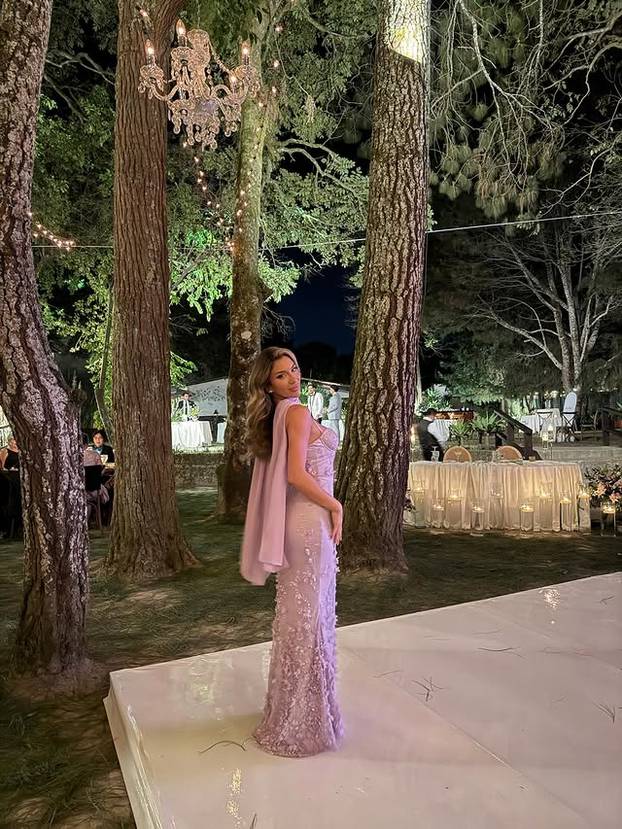 FOTO Tijelo joj je čista poezija! Lauren je najbolja motivacijska influencerica 2025. godine