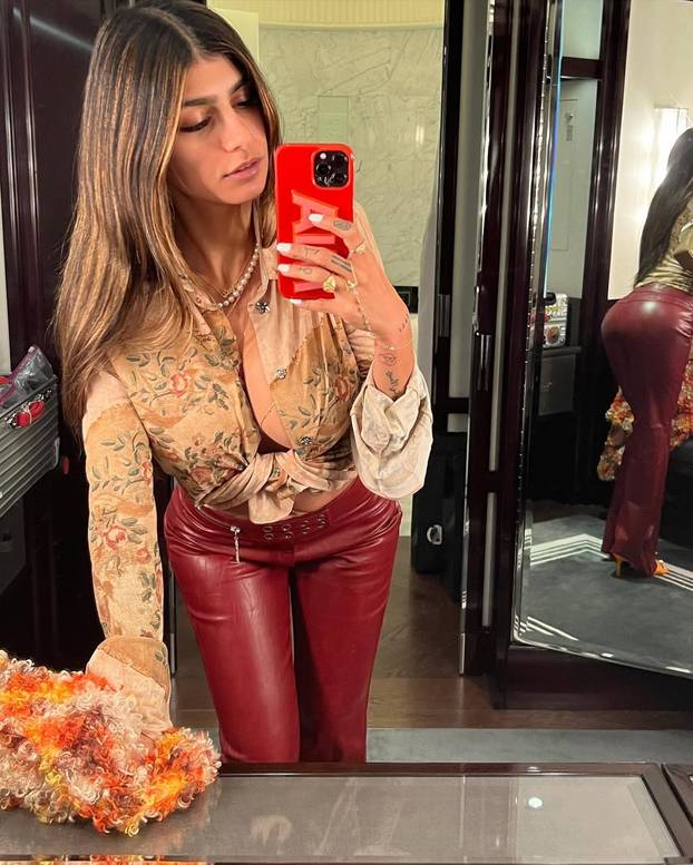 FOTO Znate li čime se sad bavi Mia Khalifa? Nije za prepoznati!