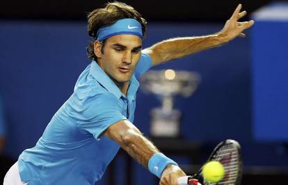 Federer izbacio Đokovića, u finalu ga čeka Murray...