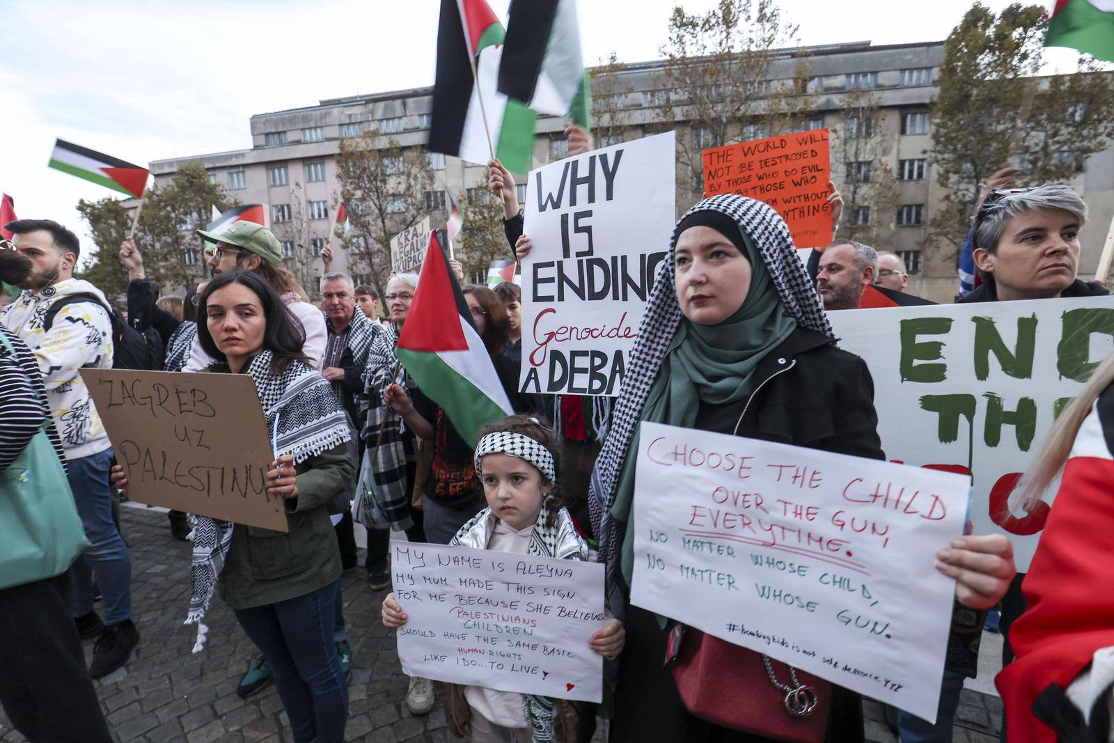 Zagreb: Prosvjed "Solidarno s Palestinom" na Trgu žrtava fašizma