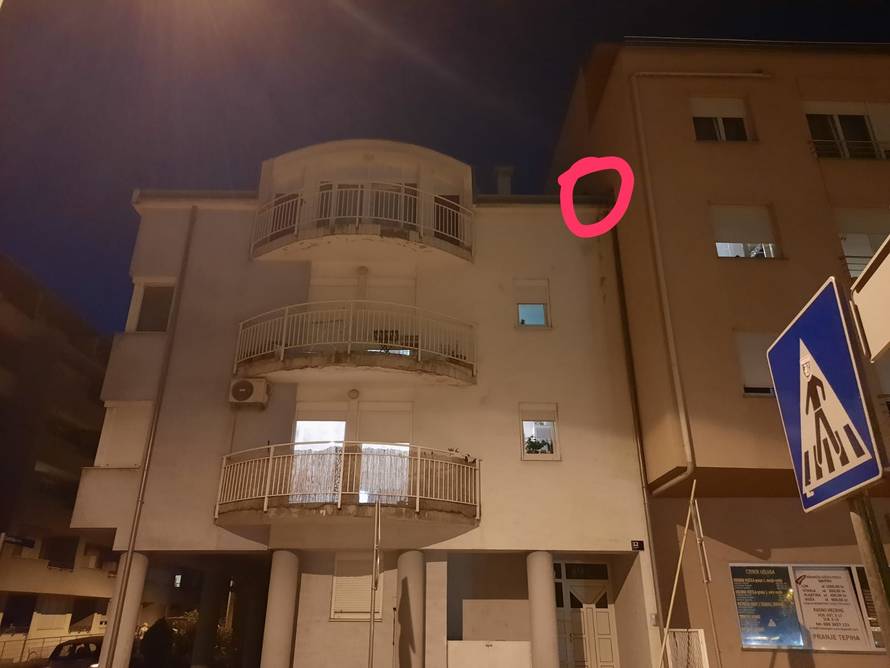 Marko, sunce ti žarko! Aru su na vrhu zgrade lovili i vatrogasci...