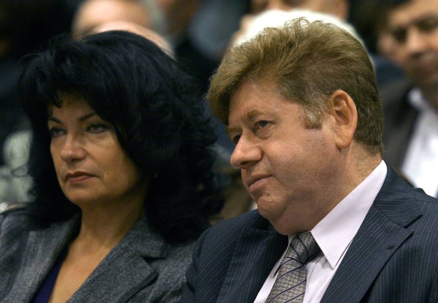 Pevec: Molim građane po kunu da mogu platiti sudsku kaznu!