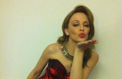 Pazi na izgled: Kylie Minogue i s 44. godine izgleda odlično