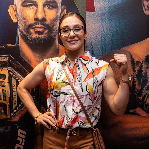 JEZIVE SCENE U UFC-u: Borkinja izgubila svijest nakon brutalnog nokauta! Pobjednica se molila