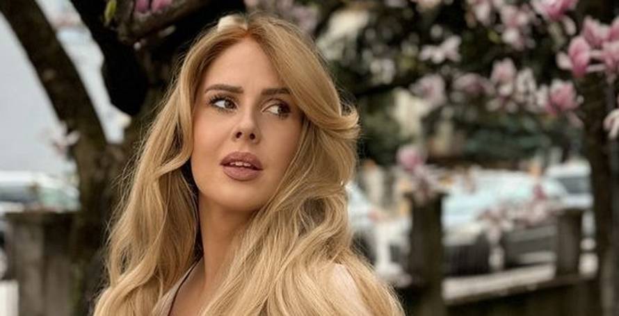 Maja Lena Lopatny otišla je na prvo putovanje s kćerkicom