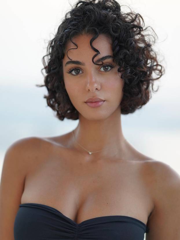FOTO Seksi Rita raskošne obline pokazuje u mini bikinijima: Ocijenite badiće od 1 do 10!