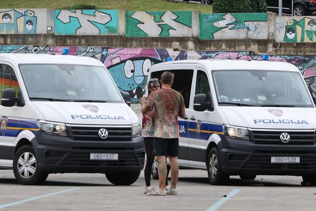 Pulski srednjoškolci slave kraj škole