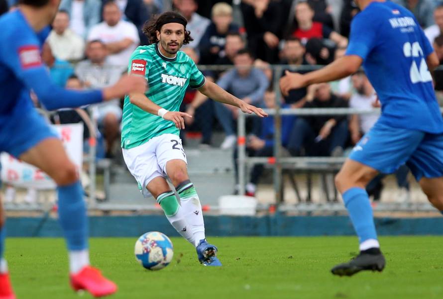 Ploče: Jadran LP i Hajduk sastali se u osmini finala SuperSport Hrvatskog nogometnog kupa