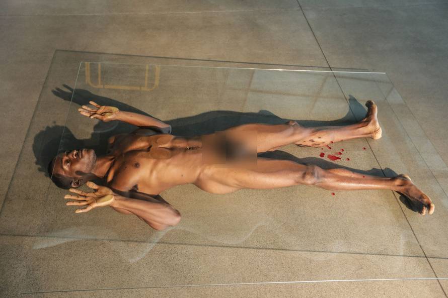 Queer festival ni ove godine nije prošao nezapaženo: Goli umjetnik zaintrigirao mnoge