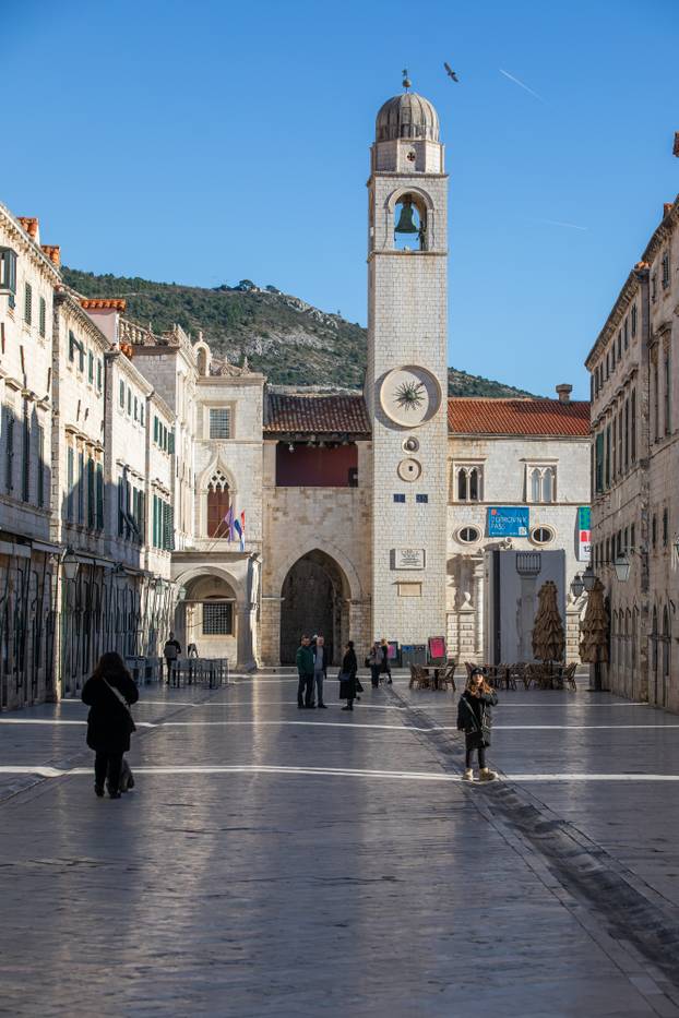 Sunčano i hladno vrijeme u Dubrovniku