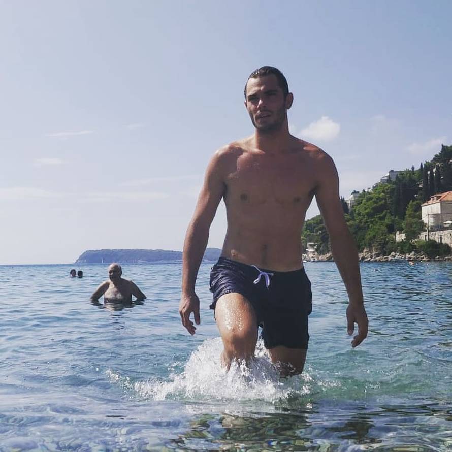 Lujo Kunčević ljubi atraktivnu maserku: Zaljubili se na plaži