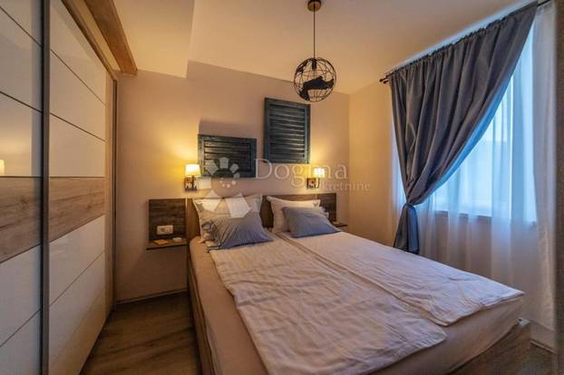 FOTO Prodaje se egzotična vila u blizini Paklenice: Pogledajte kako tek izgleda iznutra