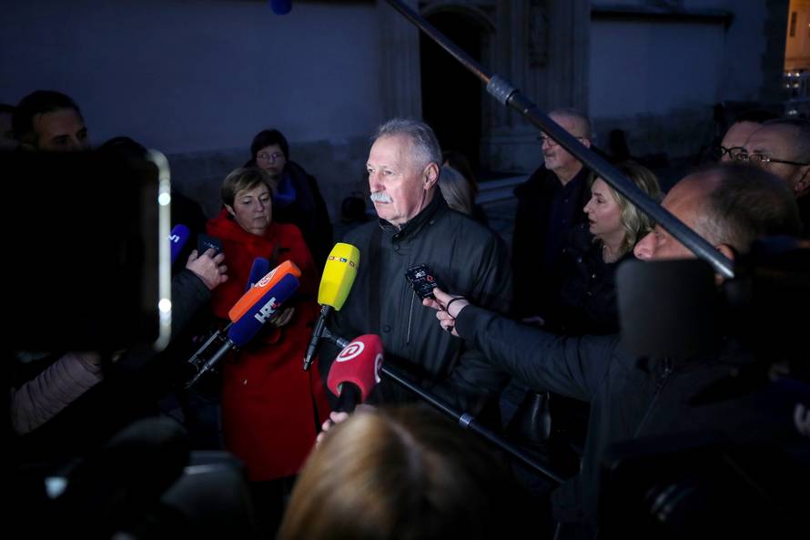 Zagreb: Predstavnici sindikata dolaze u zgradu Vlade na nastavak pregovora