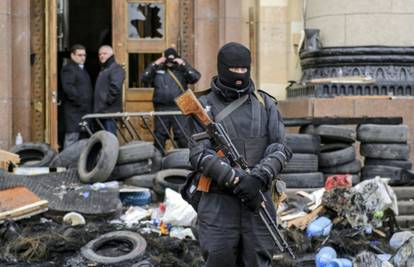 Naoružani muškarci su zauzeli policijsku stanicu u Slavjansku