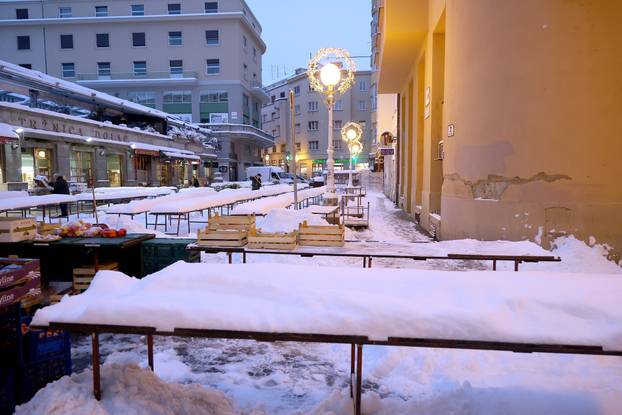 Zagreb: Samo rijetki prodavači na Dolcu