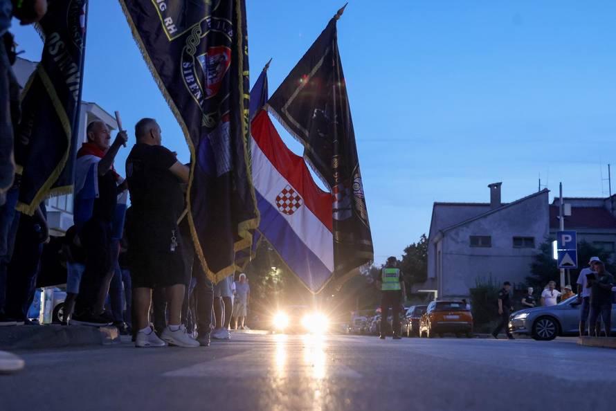 Benkovac: Prosvjed branitelja protiv festivala Nosi se