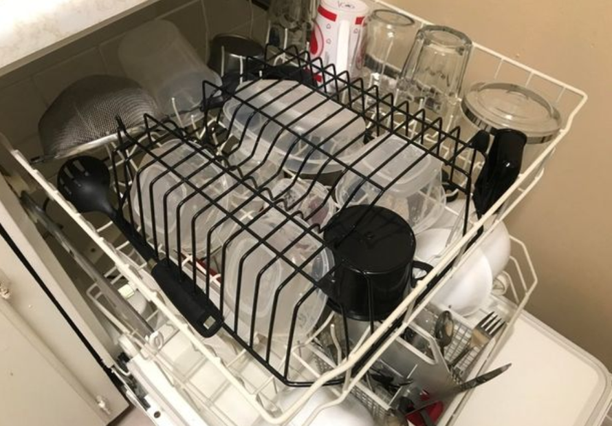 Zdjele i šalice vam iz perilice izađu pune vode? Evo rješenja!