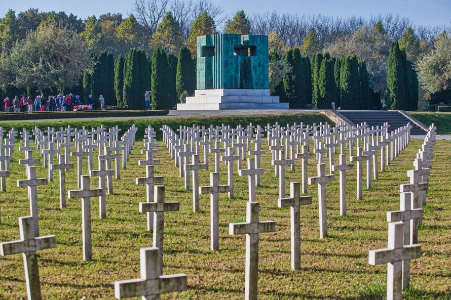 Govorili su: 'Nije šteta što je sravnjen, izgradit ćemo ljepši'