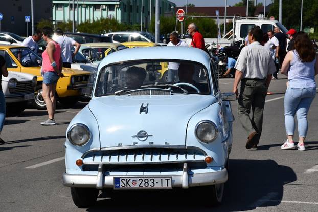 Slavonski Brod: Peti međunarodni susret oldtimera