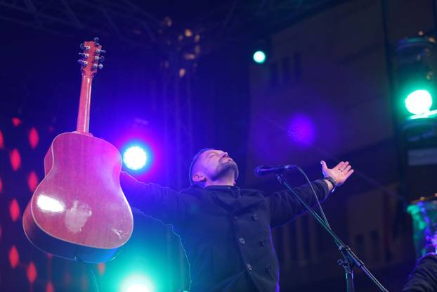 Zagreb: Koncert Želim život, zaklade Ana Rukavina na glavnom gradskom trgu