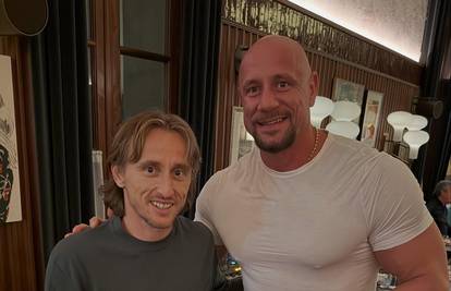 Bodybuilder Ursa fotkao se s Modrićem, komentari su hit: 'Za tebe sekunda, a Luki uspomena'