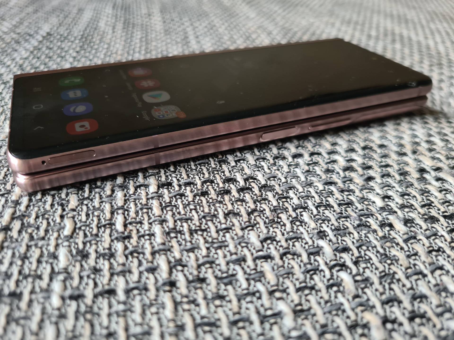 Isprobali smo Samsung Galaxy Z Fold 2: Preklopna uživancija