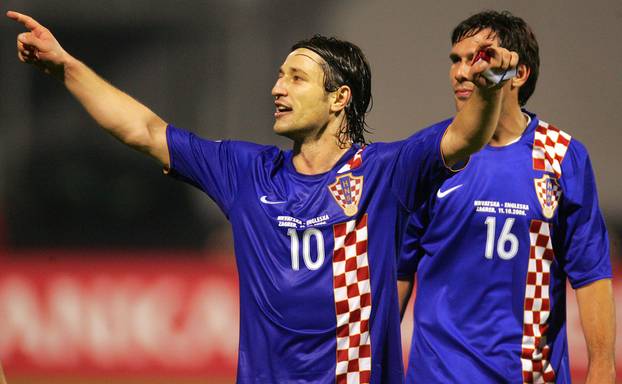 ARHIVA - 2006. Zagreb: Vatreni i "maksimirska krtica" srušili su Englesku 