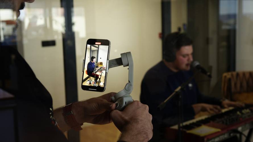 Petar Šegedin iz 'Superstara' se rasplakao na radiju: Javila mu se supruga legendarnog Coce