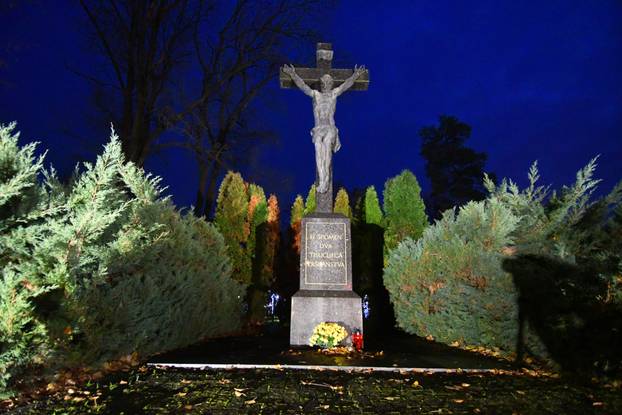 Božićni ugođaj na adventu u Slatini