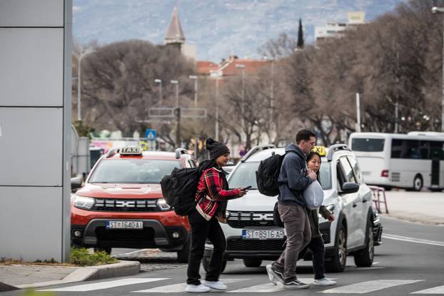 Split: Brojni mornari s broda USS Geral R. Ford iskrcali se u Split te otišli u grad