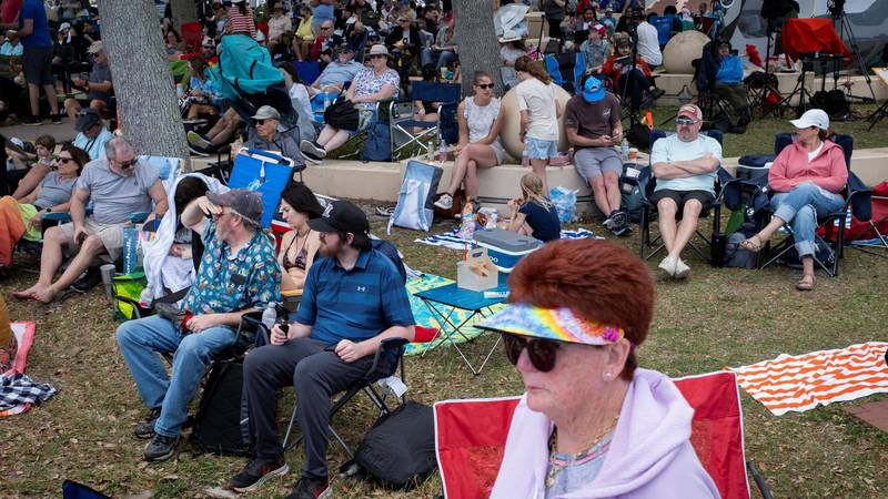 SVI BI VIDJELI RAKETU Gomila s nestrpljenjem čeka odlazak astronauta na put na Mjesec