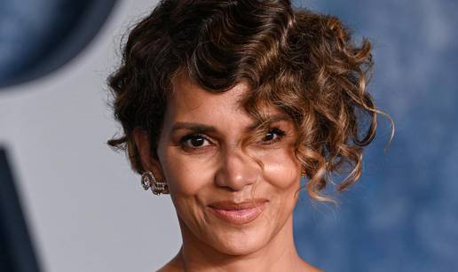 Halle Berry podijelila fotku u prirodnom izdanju: 'Moj partner me najviše voli ovakvu vidjeti'